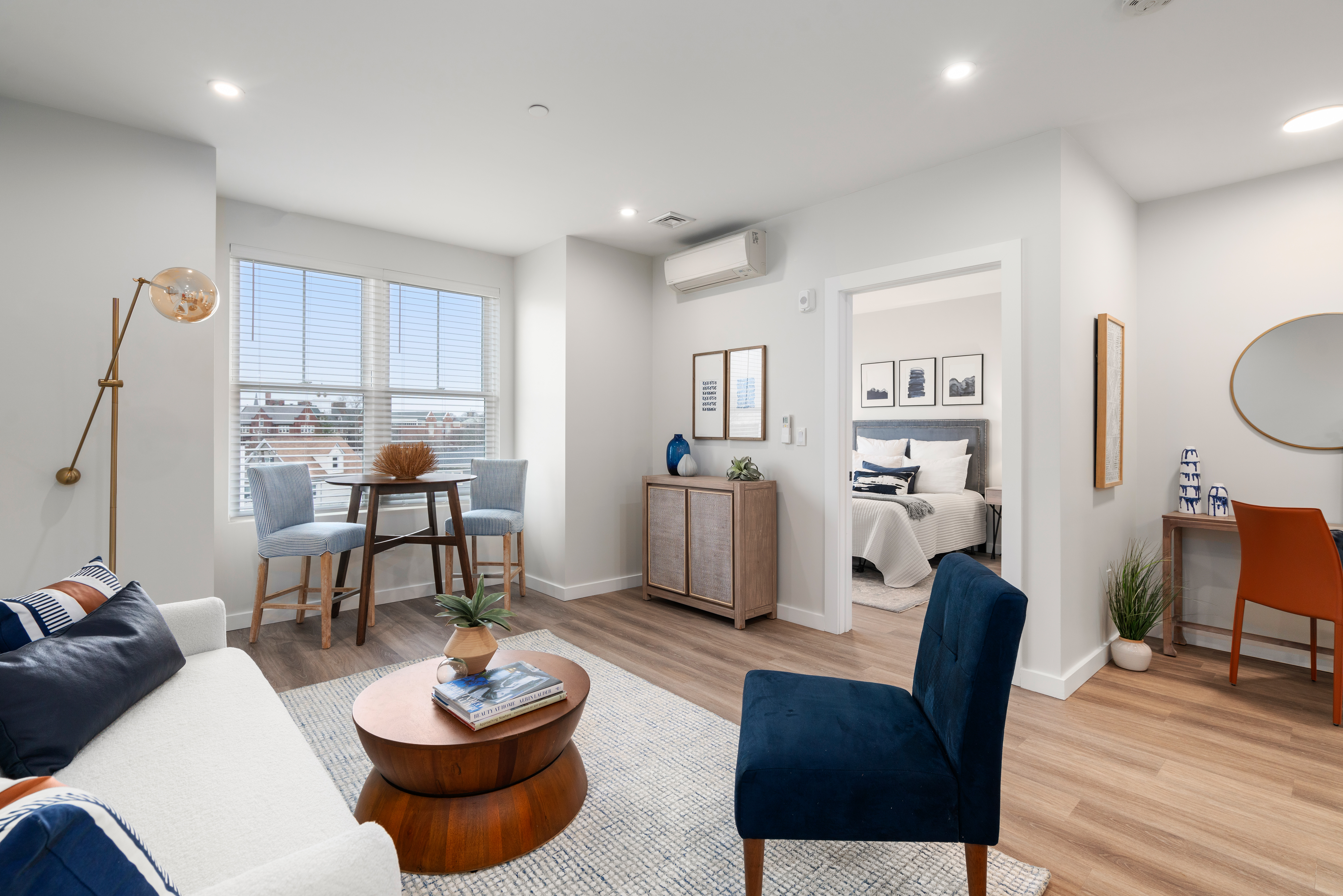 19 print Image 8 of 31