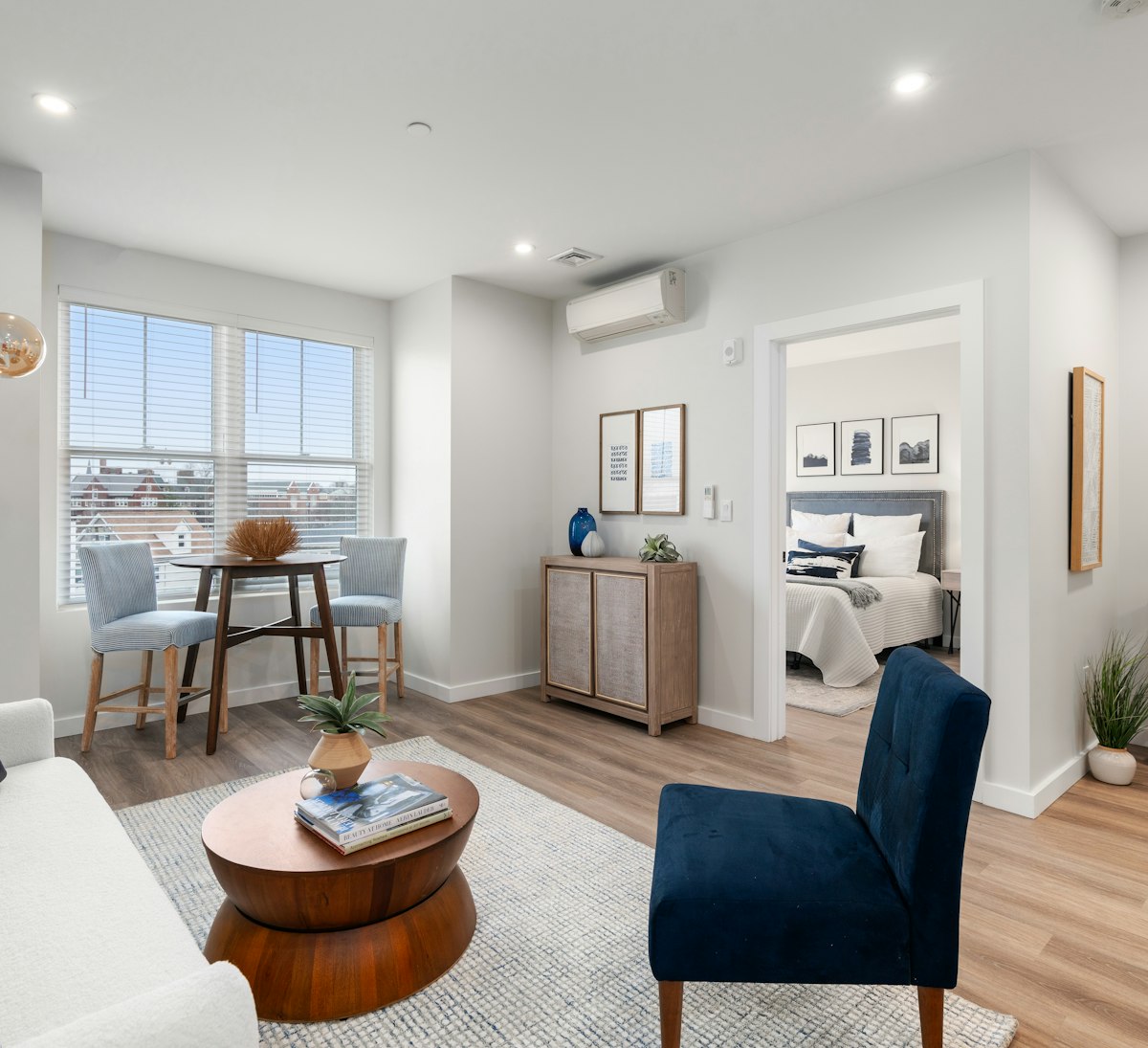 19 print Image 8 of 31