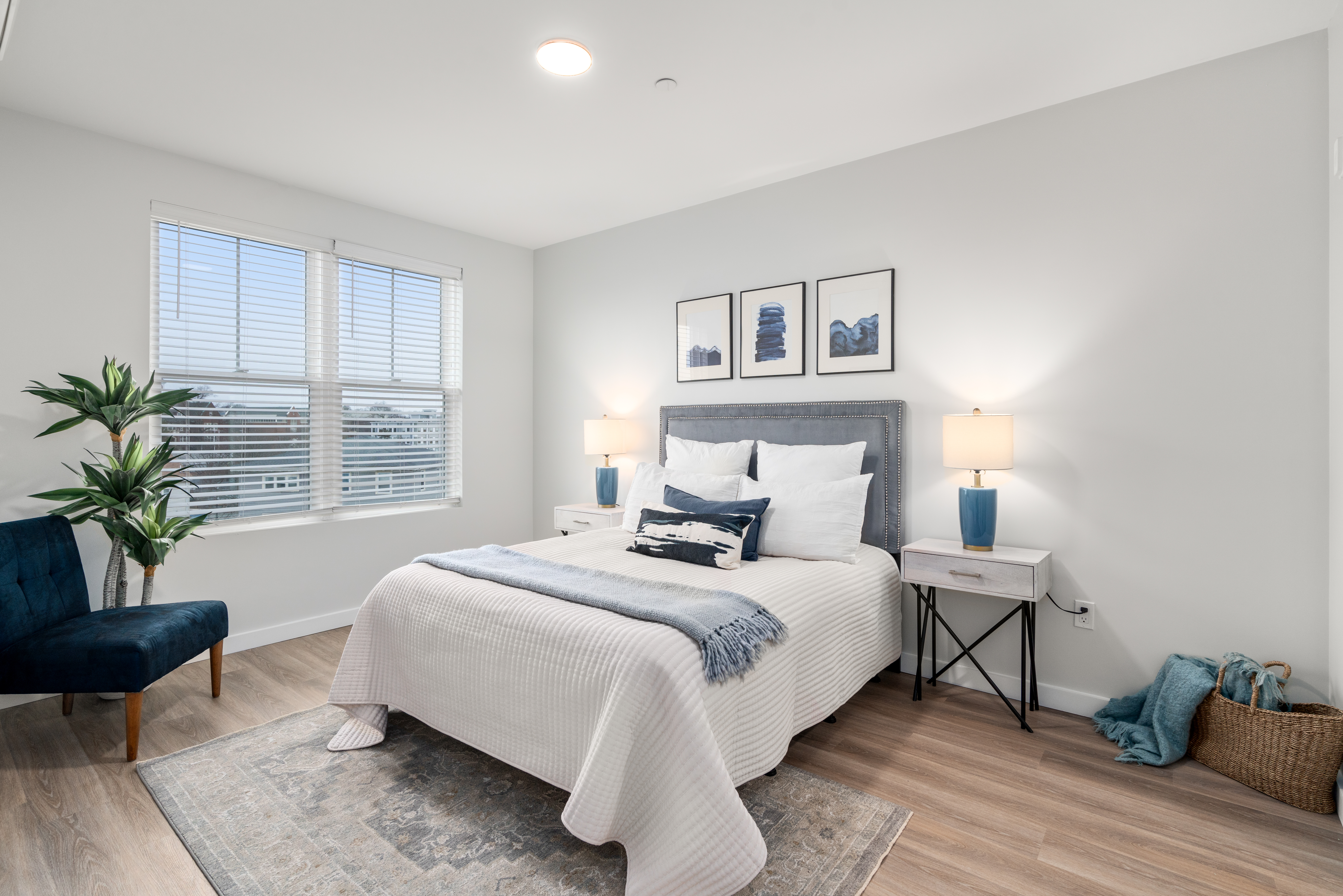 21 print Image 17 of 31